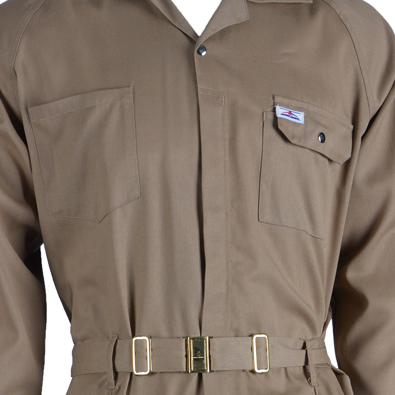 C01 Slitstarka bruna arbetskläder med flera fickor C01 Slitstarka bruna arbetskläder med flera fickor